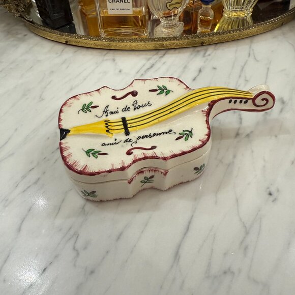 Vintage Violin Trinket Box Made in England "Freind of all/Freind of no one" - Picture 16 of 17